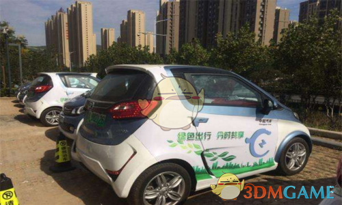 王一博与成龙跨世纪拥抱